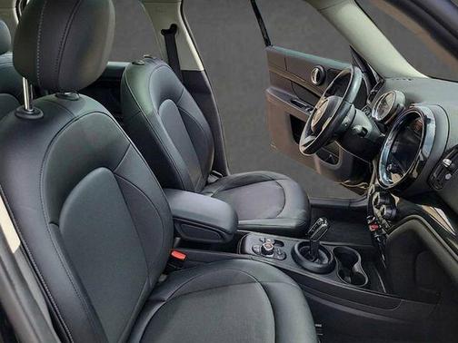 Midnight Black Metallic 2022 MINI Countryman Cooper ALL4