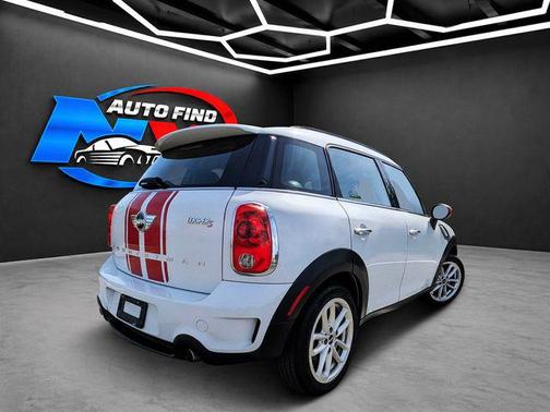 Light White 2015 MINI Countryman Cooper S
