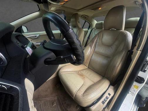 Ice White 2013 Volvo S60 T6