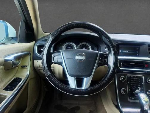 Ice White 2013 Volvo S60 T6