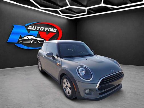 Moonwalk Grey Metallic 2019 MINI Hardtop Cooper S