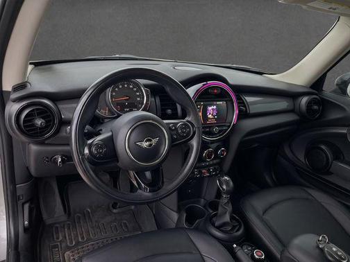 Moonwalk Grey Metallic 2019 MINI Hardtop Cooper S