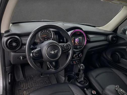 Moonwalk Grey Metallic 2019 MINI Hardtop Cooper S