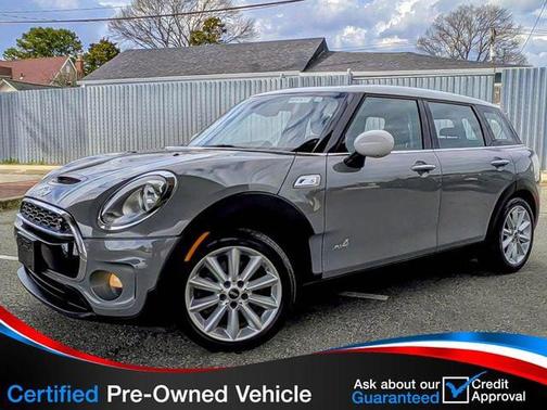 Moonwalk Grey Metallic 2017 MINI Clubman Cooper