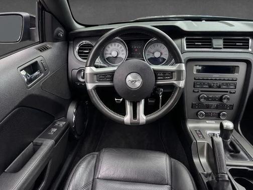 Ebony 2011 Ford Mustang GT Premium