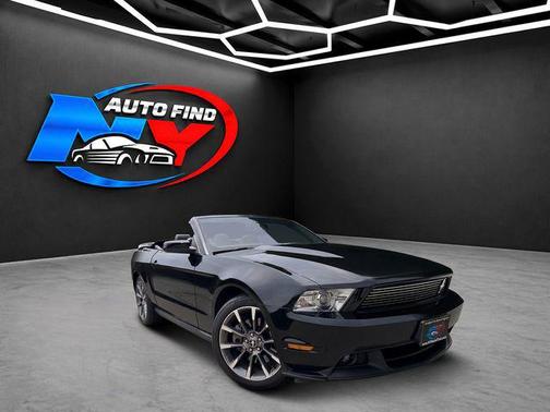 Ebony 2011 Ford Mustang GT Premium