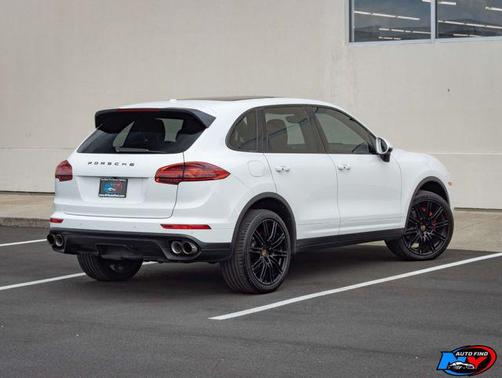 2016 Porsche Cayenne S
