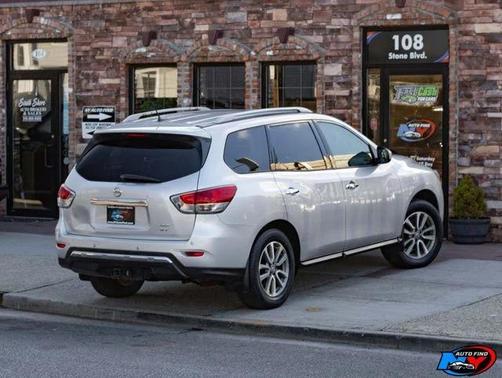 2014 Nissan Pathfinder SV