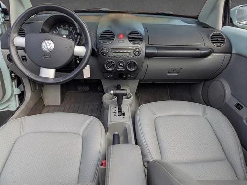Aquarius Blue 2005 Volkswagen New Beetle GLS