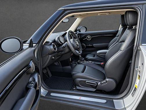 Moonwalk Gray Metallic 2015 MINI Hardtop Cooper S