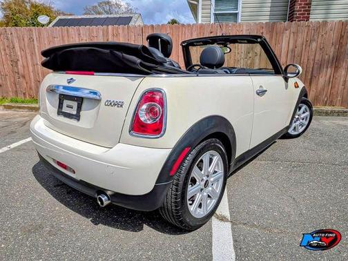 Pepper White 2011 MINI Cooper S Base