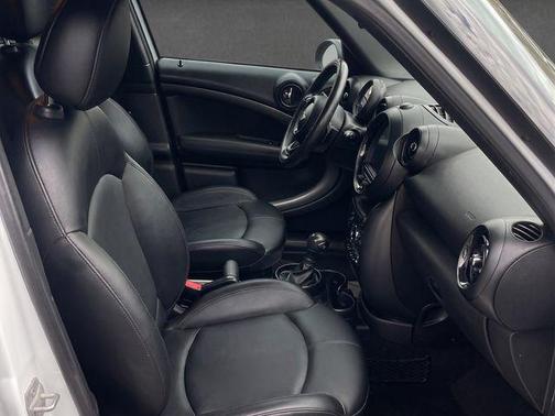 Light White 2016 MINI Countryman Cooper S ALL4