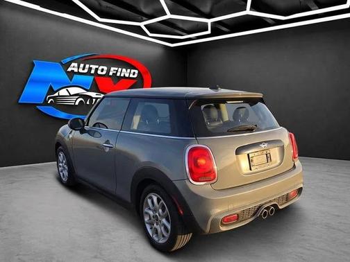 Moonwalk Grey Metallic 2020 MINI Hardtop Cooper
