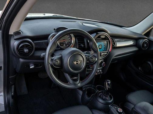 Moonwalk Grey Metallic 2020 MINI Hardtop Cooper S