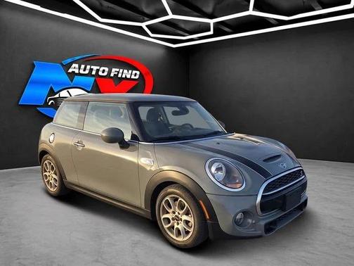 Moonwalk Grey Metallic 2020 MINI Hardtop Cooper