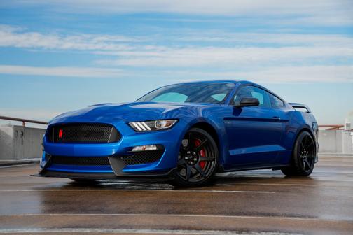 2018 Ford Shelby GT350R Base