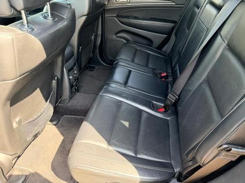Silver 2017 Jeep Grand Cherokee Limited