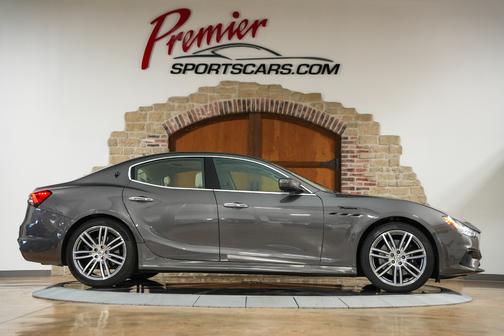 2022 Maserati Ghibli Modena Q4