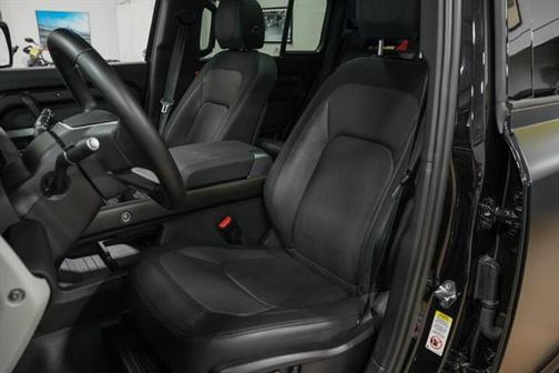 2024 Land Rover Defender 110 P400 X-Dynamic SE