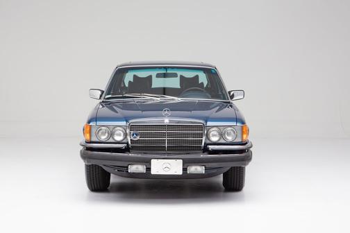 1977 Mercedes-Benz 450SEL Base