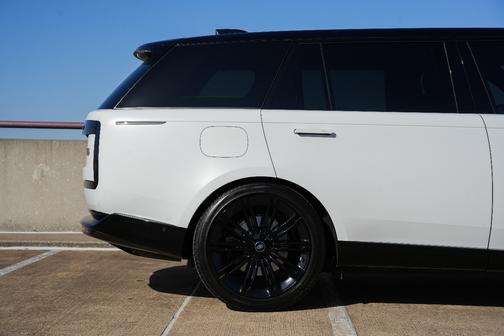 2022 Land Rover Range Rover P530 SE LWB 7 Seat
