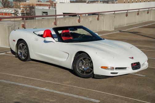 2000 Chevrolet Corvette Base