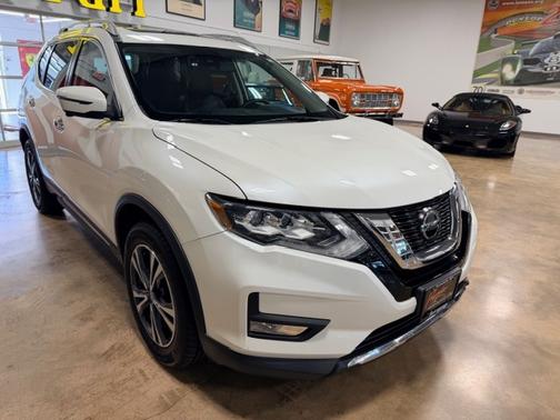 White 2018 Nissan Rogue SL