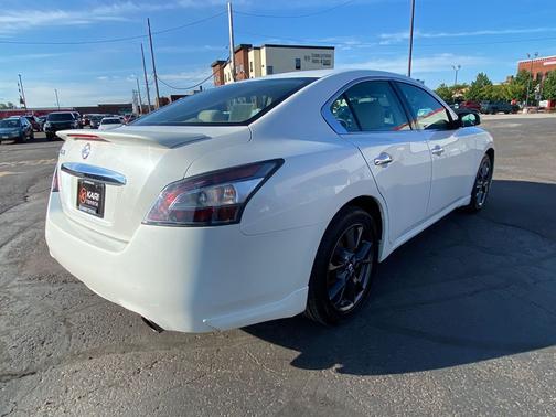2014 Nissan Maxima S