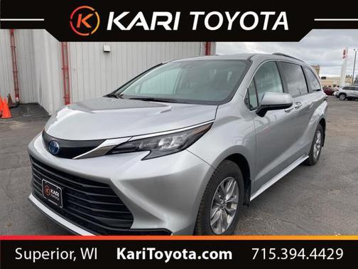 2024 Toyota Sienna LE