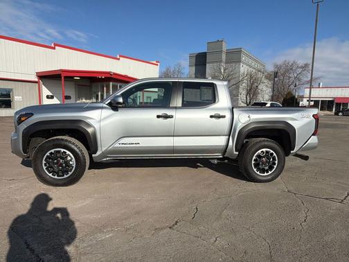 2025 Toyota Tacoma TRD Off Road