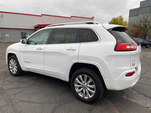 2016 Jeep Cherokee Overland