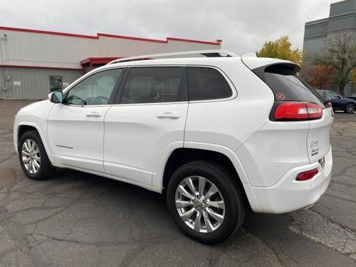 2016 Jeep Cherokee Overland