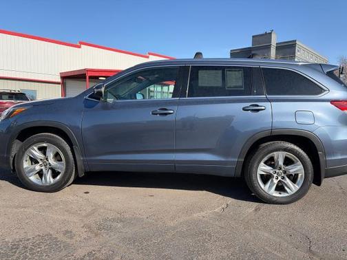 Shoreline Blue Pearl 2018 Toyota Highlander Limited