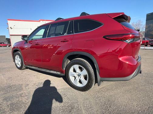 Ruby Flare Pearl 2021 Toyota Highlander Hybrid LE