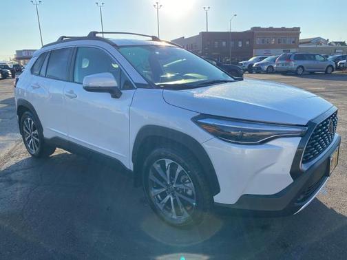 2022 Toyota Corolla Cross XLE