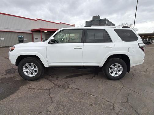 Ice Cap 2024 Toyota 4Runner SR5