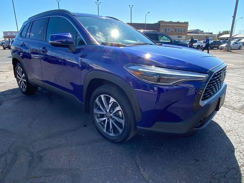 2022 Toyota Corolla Cross XLE