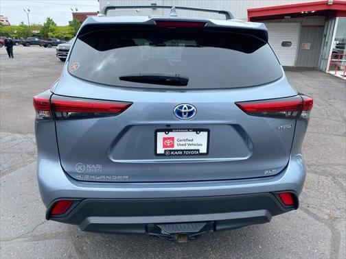 2022 Toyota Highlander Hybrid XLE