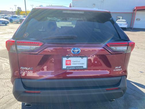 2022 Toyota RAV4 Hybrid XLE