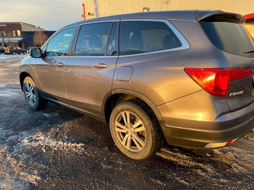 2017 Honda Pilot EX