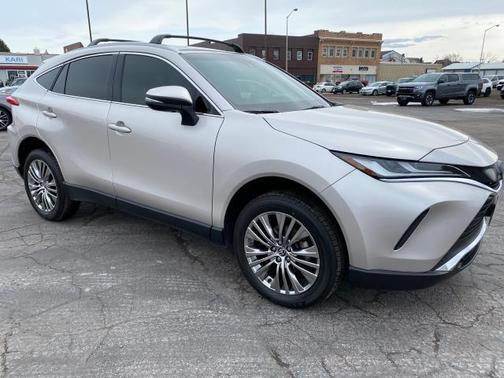 2022 Toyota Venza XLE