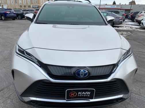 2022 Toyota Venza XLE