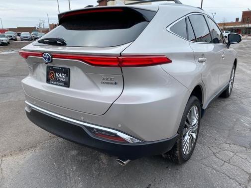 2022 Toyota Venza XLE