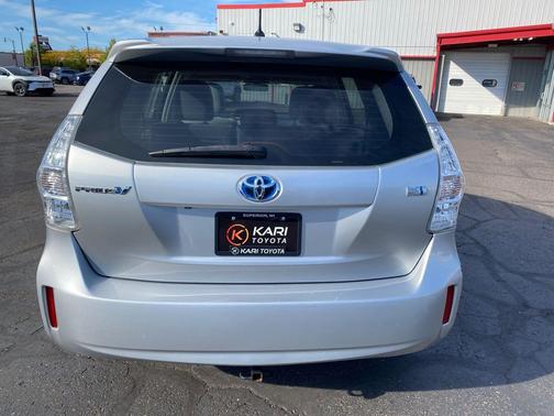 2012 Toyota Prius v Two