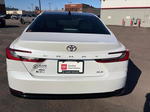 Wind Chill Pearl 2025 Toyota Camry XLE