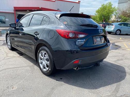 2015 Mazda Mazda3 i Sport