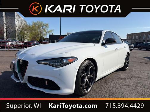 Alfa White 2018 Alfa Romeo Giulia Ti Sport