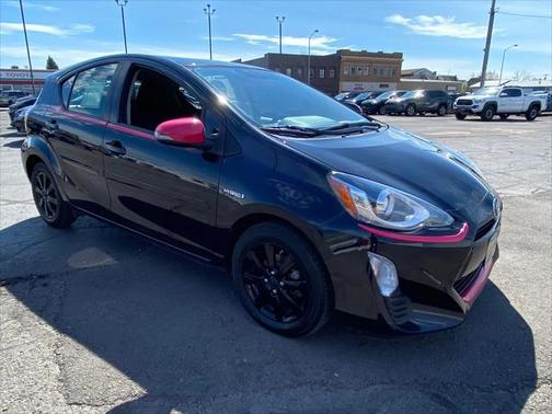 2016 Toyota Prius c Persona Series