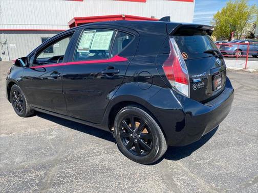 2016 Toyota Prius c Persona Series