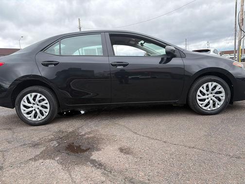 Black Sand Pearl 2017 Toyota Corolla LE